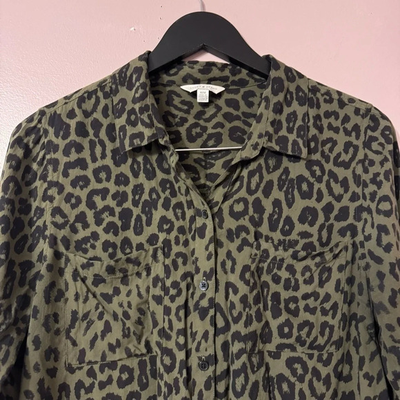 Lucky Brand  ButtonUp Longsleeve Leopard Print Top Green Size M - Picture 2 of 6